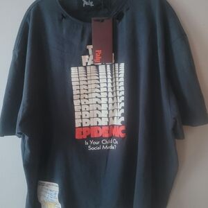 Black Graphic Tee - Short Sleeve